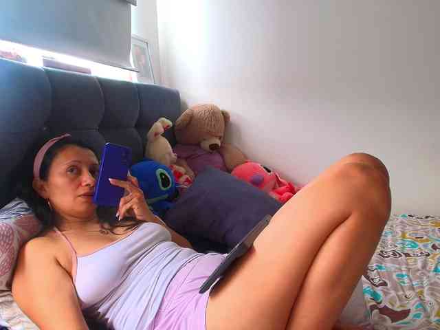 GRACEKELLY9 Live Webcam on BongaCams