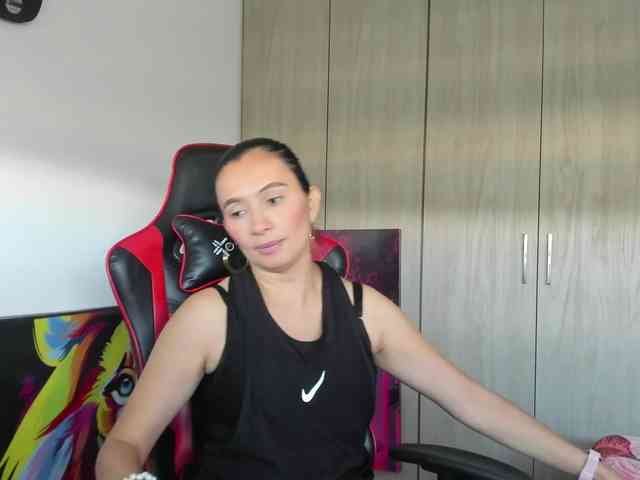 GRACEKELLY9 webcam