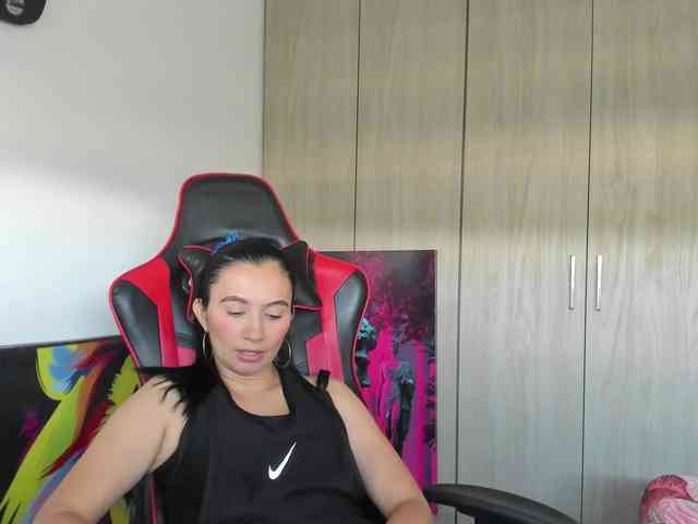 GRACEKELLY9 webcam