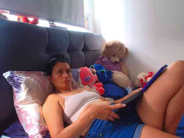 GRACEKELLY9 webcam