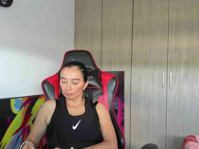 GRACEKELLY9 webcam