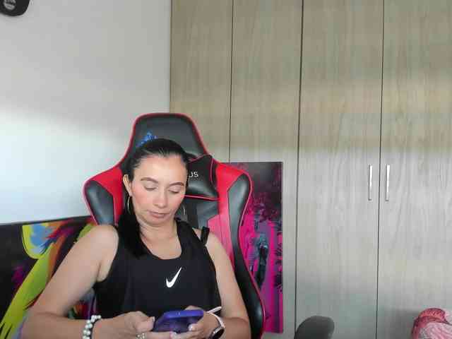 GRACEKELLY9 webcam
