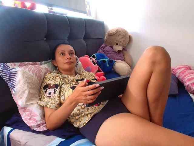 GRACEKELLY9 webcam