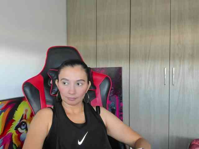 GRACEKELLY9 webcam