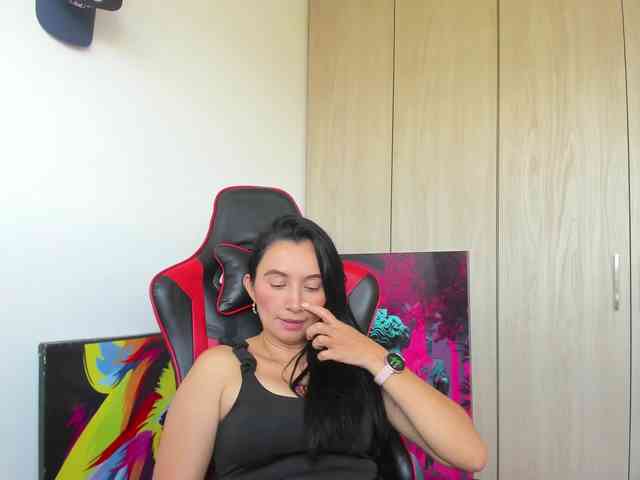 GRACEKELLY9 webcam