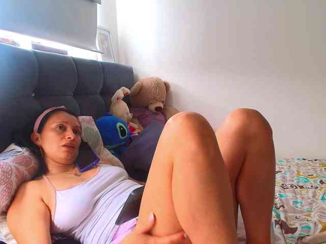 GRACEKELLY9 webcam