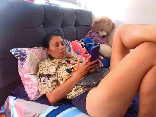 GRACEKELLY9 webcam