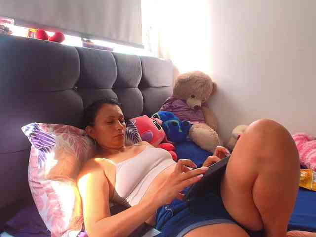 GRACEKELLY9 webcam