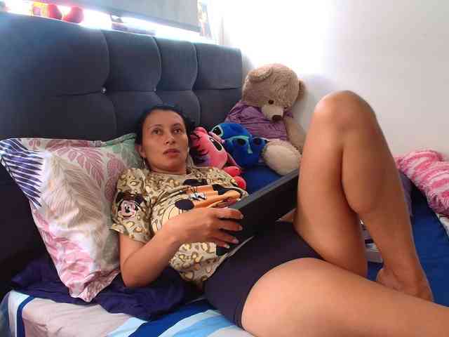 GRACEKELLY9 webcam