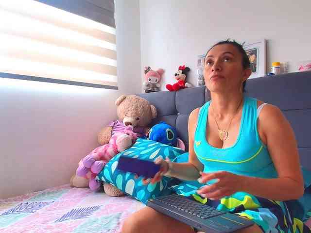 GRACEKELLY9 webcam