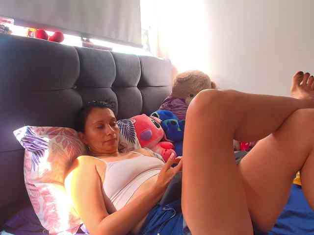 GRACEKELLY9 webcam