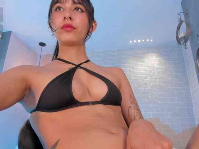 AdharaDonnet webcam