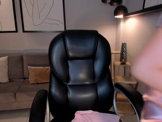 MiaFarrell Porn Show