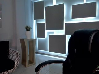 MiaFarrell Porn Show