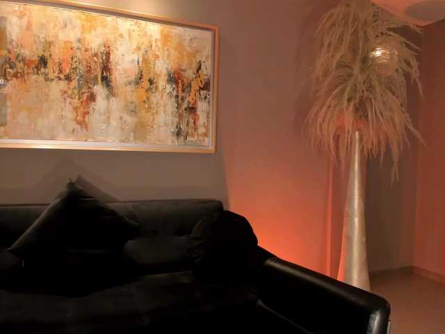 MiaFarrell's BongaCams show and profile