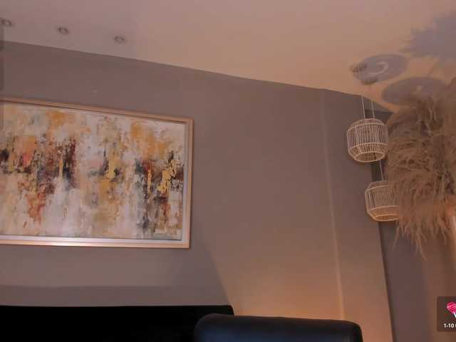 MiaFarrell's BongaCams show and profile