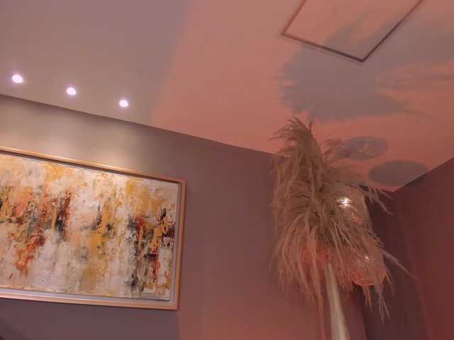 MiaFarrell's BongaCams show and profile