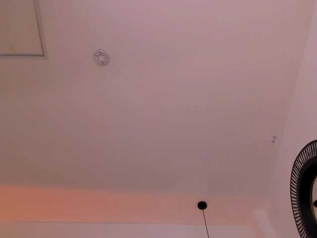 MiaFarrell's BongaCams show and profile