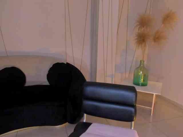 MiaFarrell MiaFarrell