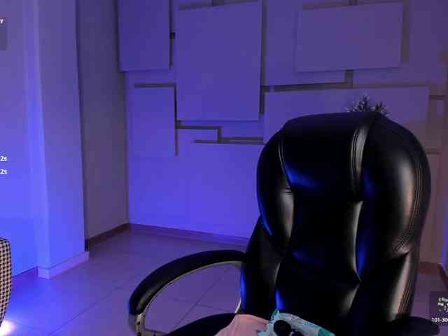 MiaFarrell webcam