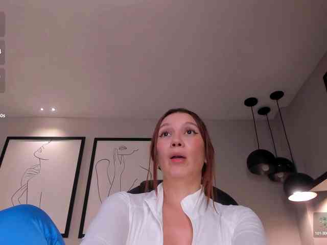 MiaFarrell webcam