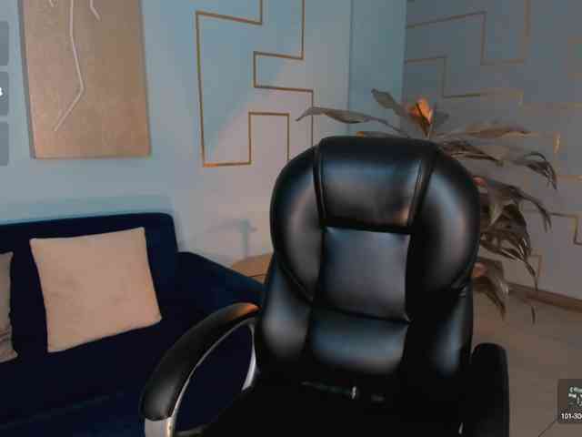 MiaFarrell webcam