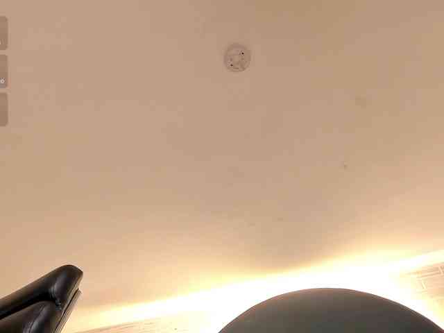 MiaFarrell webcam