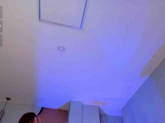 MiaFarrell webcam