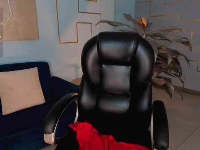 MiaFarrell webcam