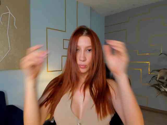 MiaFarrell webcam