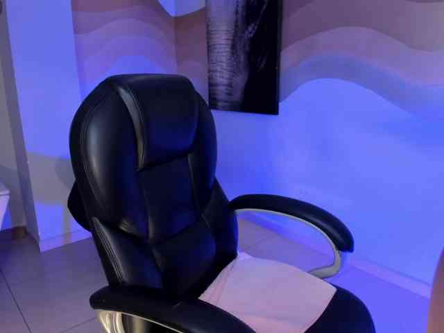 MiaFarrell MiaFarrell