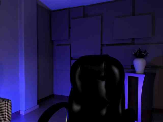 MiaFarrell webcam