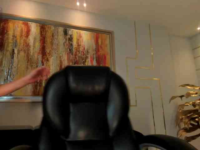 MiaFarrell webcam