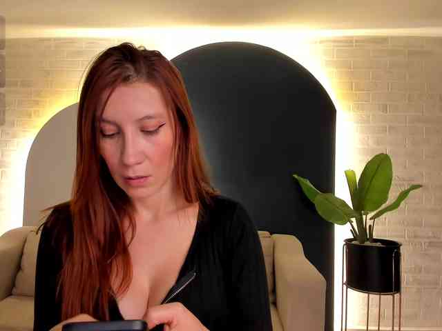 chat live MiaFarrell