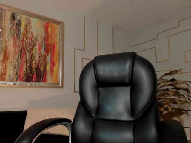 MiaFarrell webcam