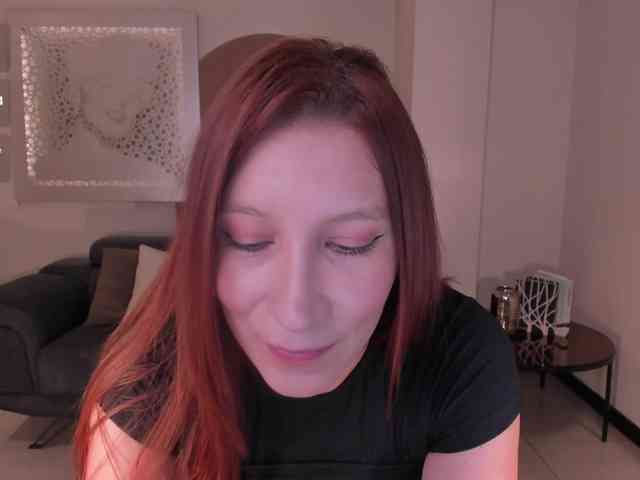 MiaFarrell webcam