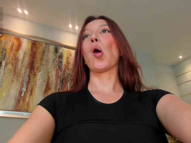 MiaFarrell webcam