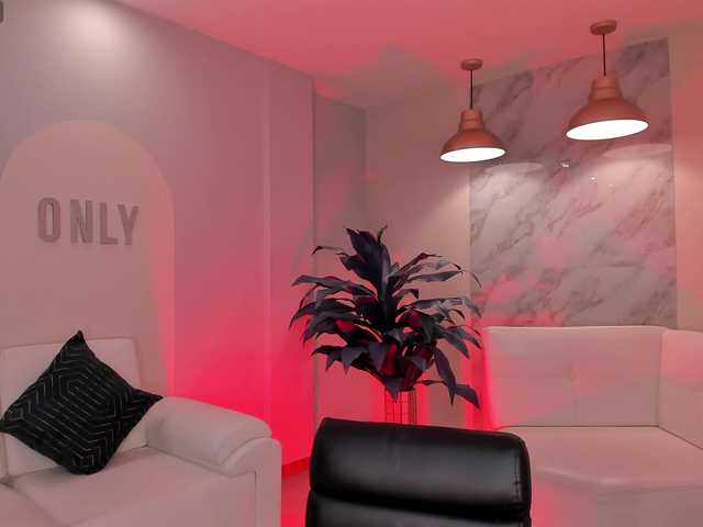 BellaCarteer's BongaCams show and profile