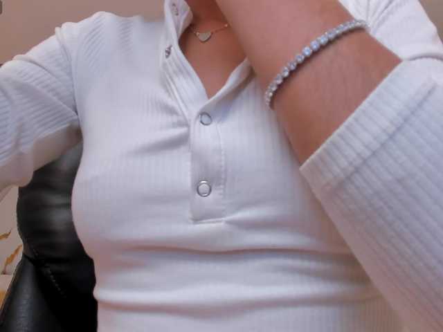 BellaCarteer's BongaCams show and profile