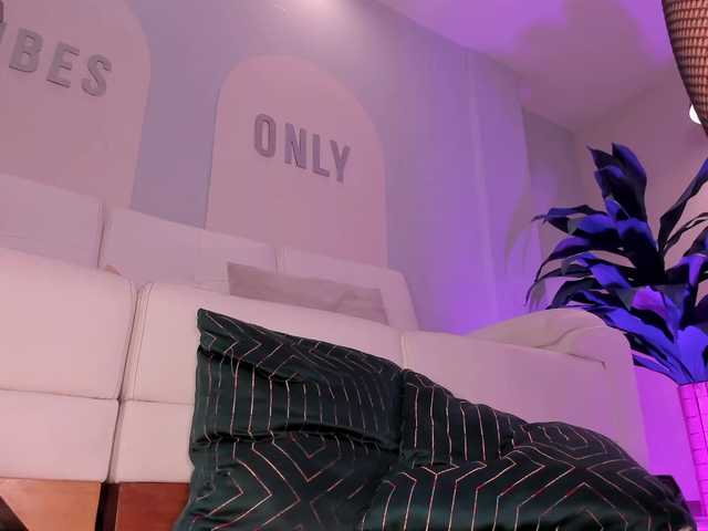 BellaCarteer's BongaCams show and profile