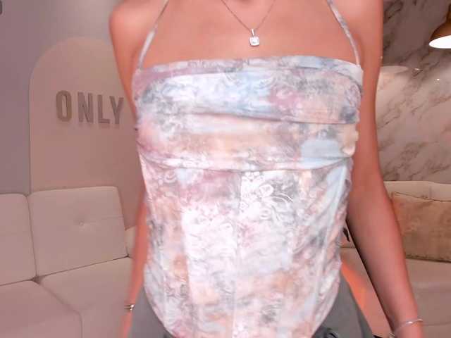 BellaCarteer's BongaCams show and profile