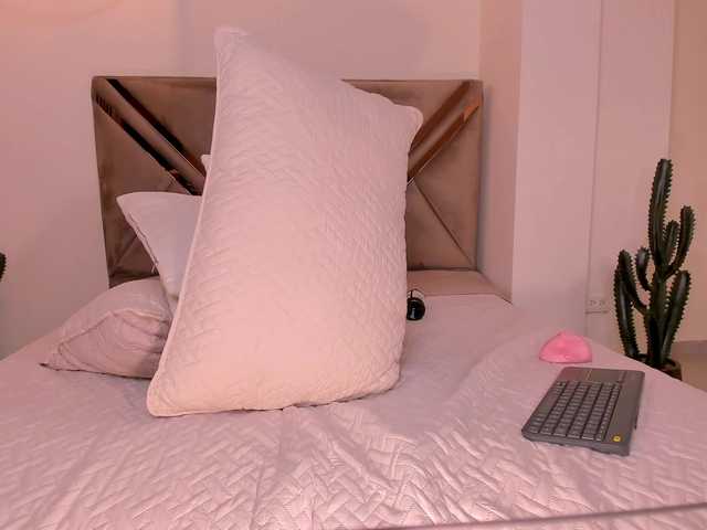 BellaCarteer's BongaCams show and profile