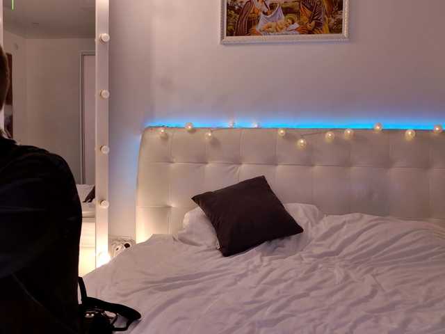 franksalise's BongaCams profile