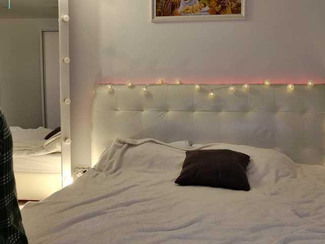 franksalise's BongaCams show and profile