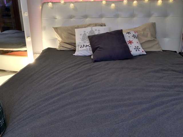 franksalise's BongaCams show and profile