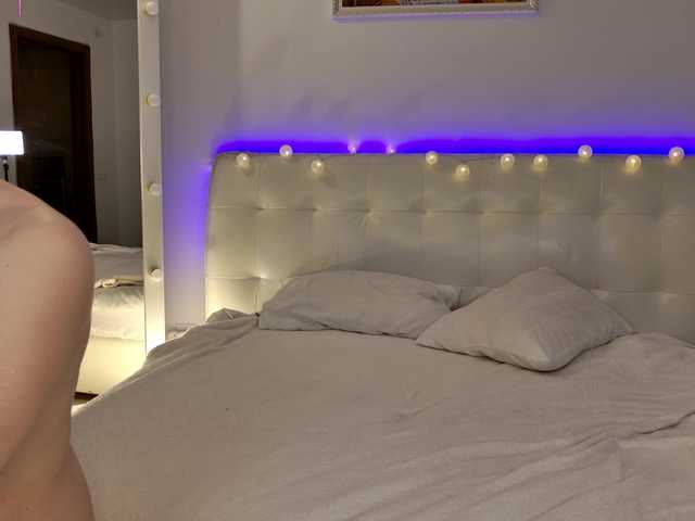 franksalise's BongaCams show and profile