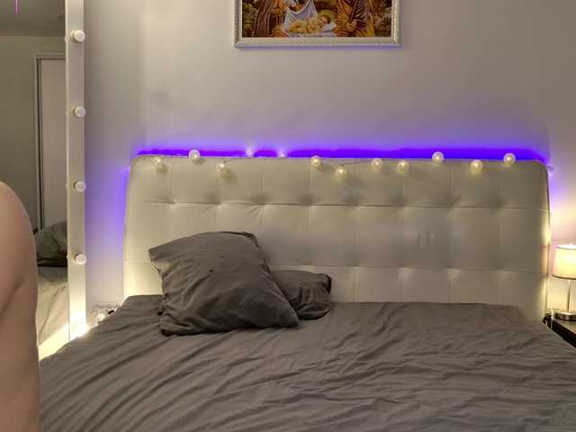 franksalise's BongaCams show and profile