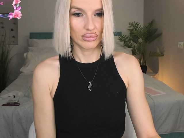 lana-sweetie's BongaCams show and profile