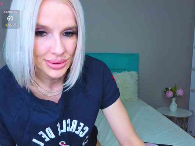 lana-sweetie Live Webcam on BongaCams