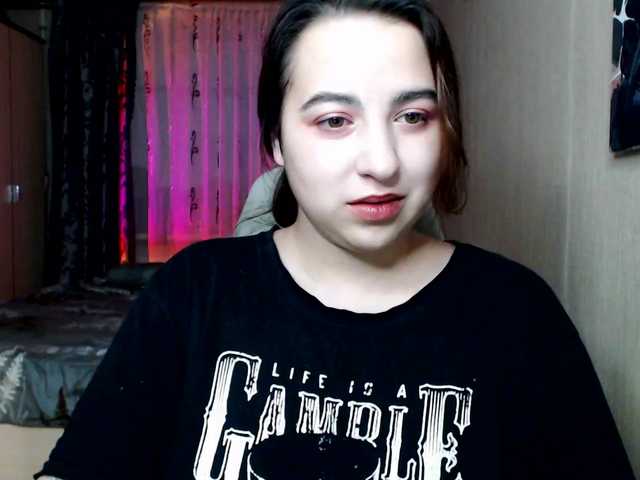 Sarah-Dumont's BongaCams show and profile